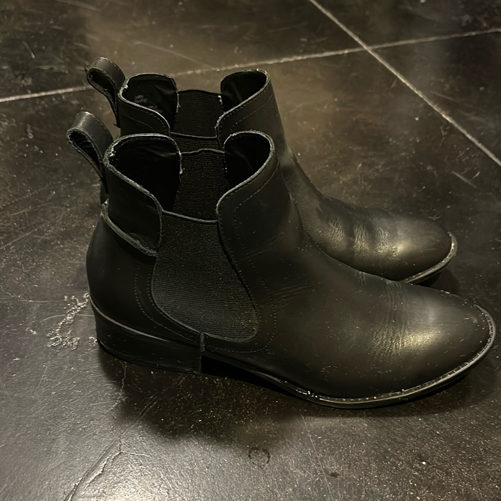 Steve Madden. Worn a few times. Darryn ankle boot. Real leather.